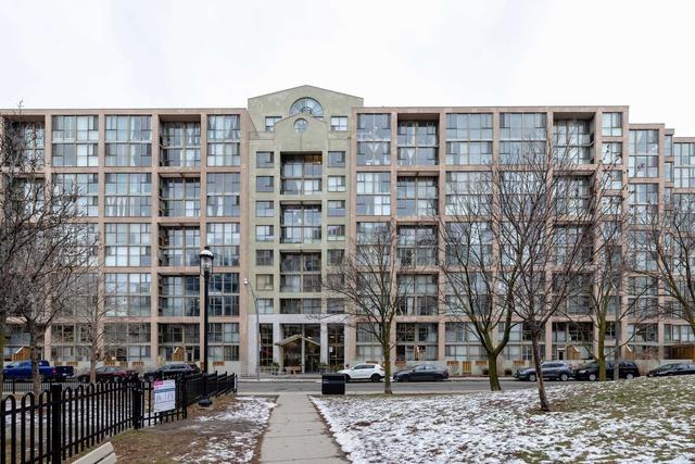 928 - 65 Scadding Ave, Condo with 2 bedrooms, 2 bathrooms and 1 parking in Toronto ON | Image 1