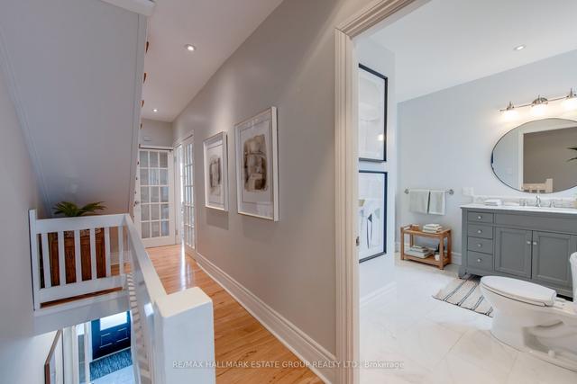 164 Booth Ave, House semidetached with 3 bedrooms, 4 bathrooms and 0 parking in Toronto ON | Image 6