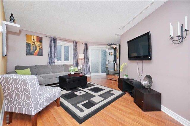 106 - 193 Lake Driveway W, Condo with 3 bedrooms, 2 bathrooms and 1 parking in Ajax ON | Image 1