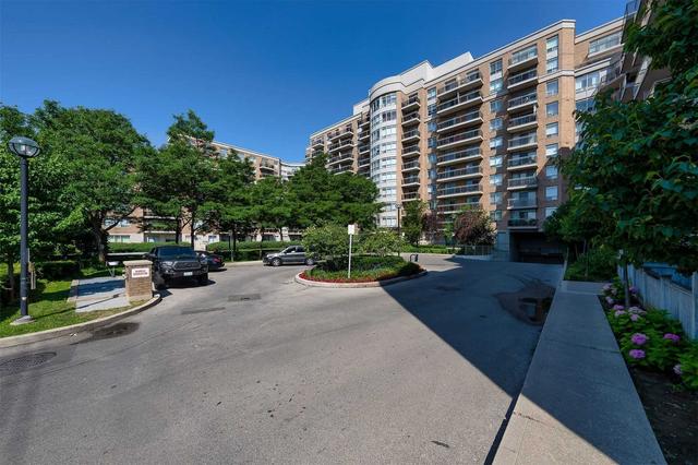225 - 650 Lawrence Ave W, Condo with 1 bedrooms, 1 bathrooms and 1 parking in Toronto ON | Card Image