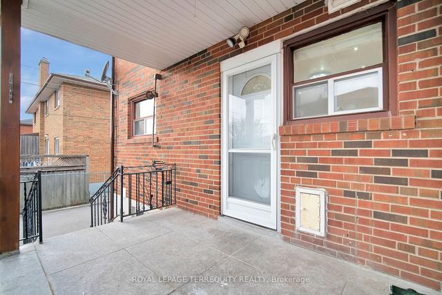 31 Dombey Rd, House semidetached with 3 bedrooms, 3 bathrooms and 8 parking in Toronto ON | Image 16