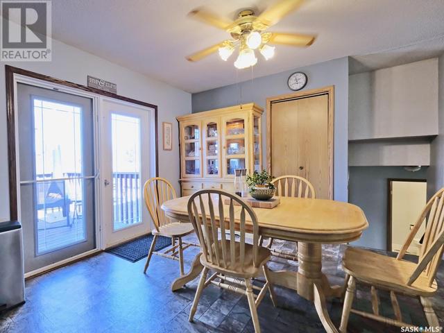 407 3rd Avenue E, House detached with 4 bedrooms, 2 bathrooms and null parking in Rosetown SK | Image 12