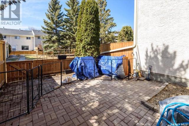 14 Killarney Way, House attached with 3 bedrooms, 2 bathrooms and null parking in Regina SK | Image 2