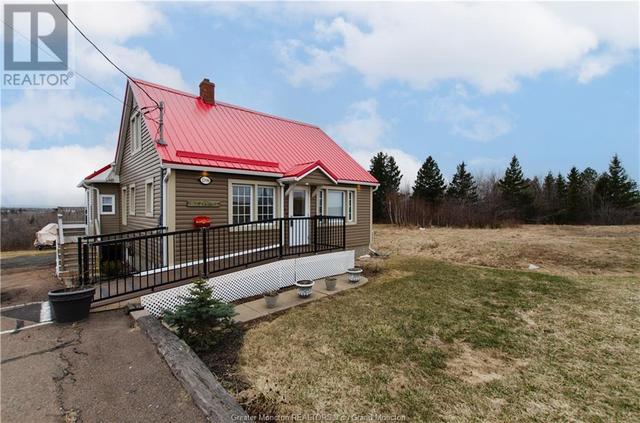 1396 Champlain, House detached with 3 bedrooms, 1 bathrooms and null parking in Dieppe NB | Image 2