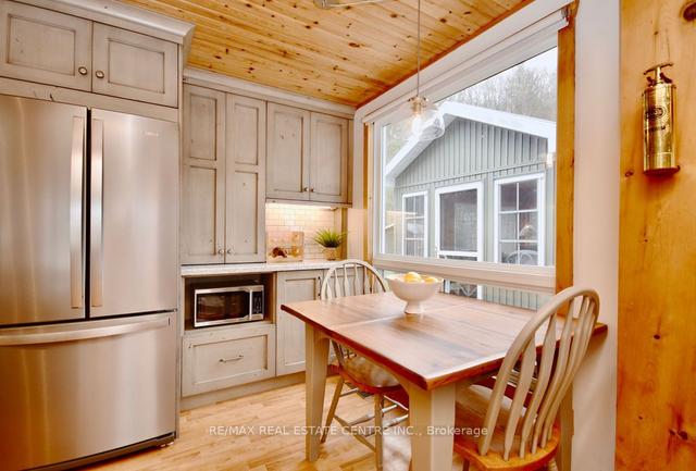 8 - 1054 Cove Rd, House detached with 3 bedrooms, 1 bathrooms and 6 parking in Muskoka Lakes ON | Image 38
