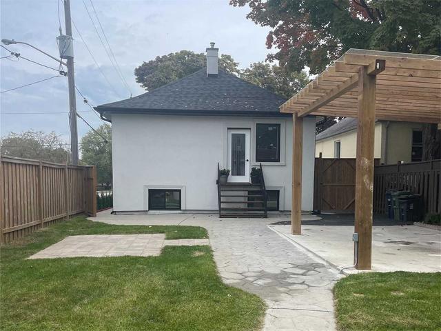 30 Stock Ave, House detached with 3 bedrooms, 3 bathrooms and 6 parking in Toronto ON | Image 21