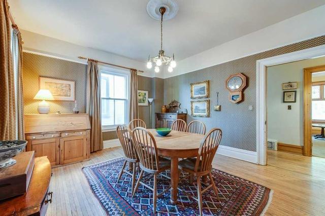 2202 Queen St E, House semidetached with 6 bedrooms, 4 bathrooms and 2 parking in Toronto ON | Image 17