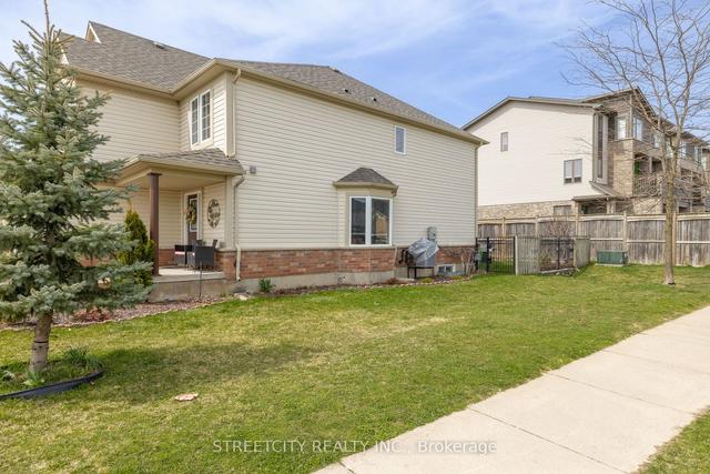 1434 Evans Blvd N, House attached with 4 bedrooms, 3 bathrooms and 3 parking in London ON | Image 23