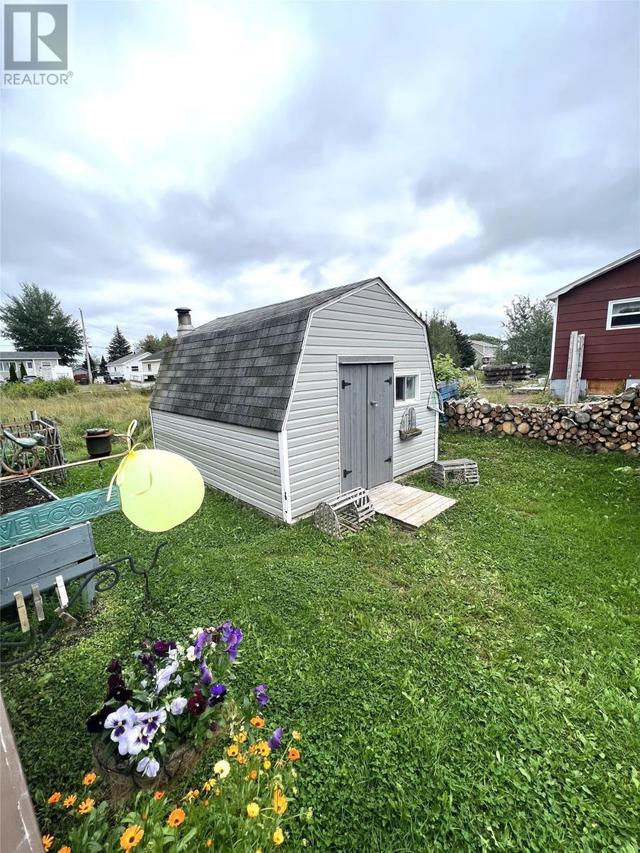 10 Strongs Road, House detached with 2 bedrooms, 1 bathrooms and null parking in Botwood NL | Image 8