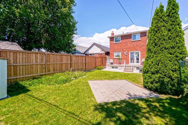 19 White Ave, House detached with 3 bedrooms, 2 bathrooms and 3 parking in Toronto ON | Image 14