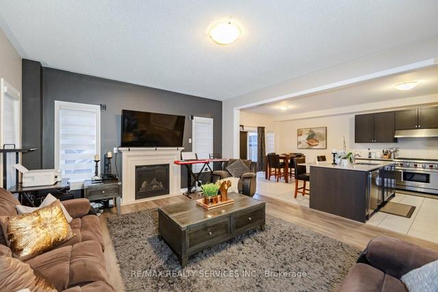 184 Hutchinson Dr, House detached with 4 bedrooms, 4 bathrooms and 6 parking in New Tecumseth ON | Image 6