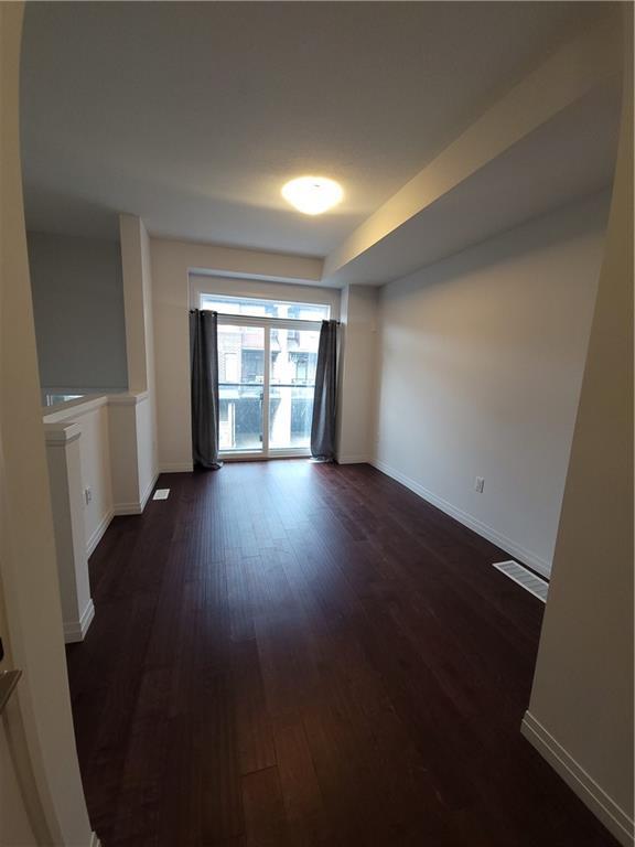 299 - 30 Times Square Boulevard, House attached with 3 bedrooms, 2 bathrooms and 1 parking in Hamilton ON | Image 3