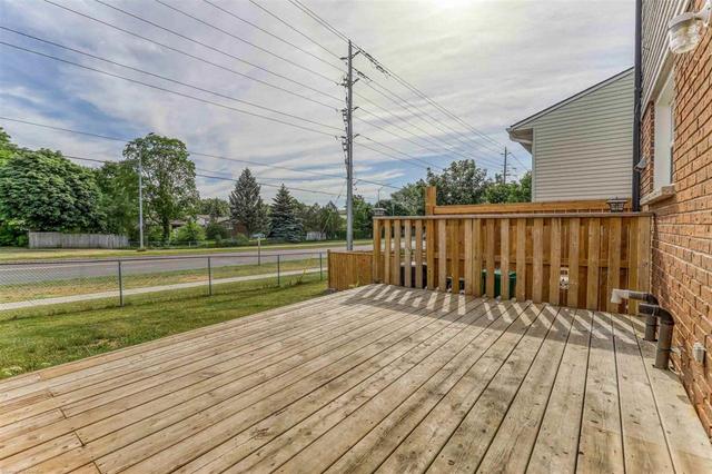 930 Amberdale Crescent, House attached with 3 bedrooms, 1 bathrooms and 1 parking in Kingston ON | Image 35