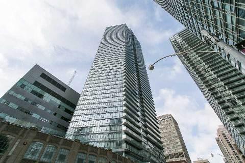 ph 5010 - 832 Bay St, Condo with 3 bedrooms, 2 bathrooms and 1 parking in Toronto ON | Image 1
