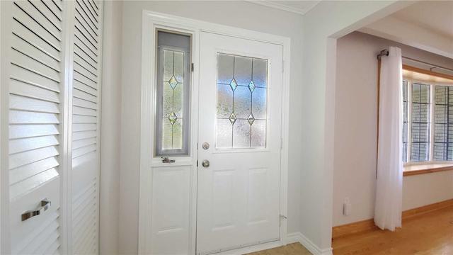 79 Tilley Dr, House detached with 3 bedrooms, 2 bathrooms and 3 parking in Toronto ON | Image 25