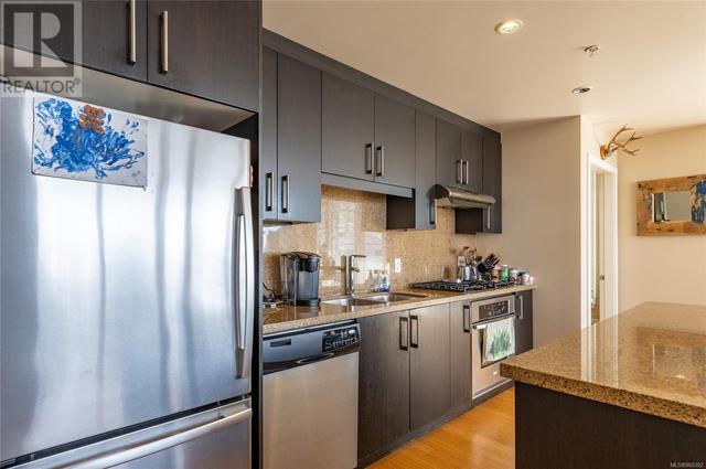 401 - 379 Tyee Rd, Condo with 2 bedrooms, 2 bathrooms and 2 parking in Victoria BC | Image 10