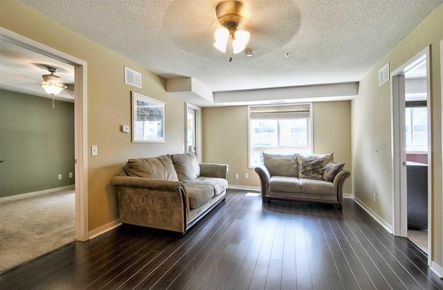 1221 - 8 Dayspring Circ, Condo with 2 bedrooms, 2 bathrooms and 1 parking in Brampton ON | Image 4