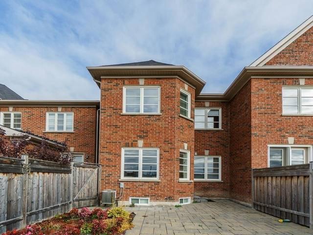 80 Mill River Dr, House attached with 3 bedrooms, 3 bathrooms and 3 parking in Vaughan ON | Image 15