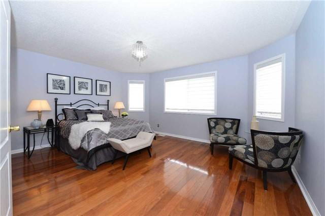 32 Hammock Terr, House detached with 4 bedrooms, 4 bathrooms and 4 parking in Brampton ON | Image 11