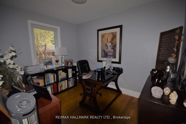 23 Norcross Rd, House detached with 2 bedrooms, 2 bathrooms and 8 parking in Toronto ON | Image 2