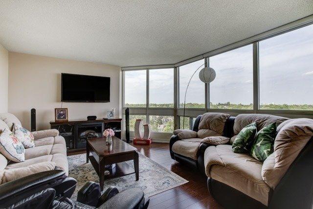 1002 - 5 Kenneth Ave, Condo with 2 bedrooms, 2 bathrooms and 1 parking in Toronto ON | Image 4