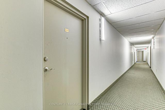 205 - 1590 Ernest Ave, Condo with 2 bedrooms, 1 bathrooms and 1 parking in London ON | Image 11