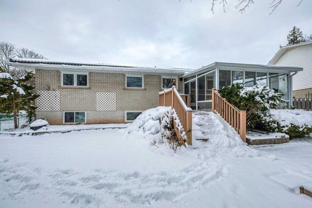 542 Grand Blvd, House detached with 3 bedrooms, 2 bathrooms and 5 parking in Oakville ON | Image 26