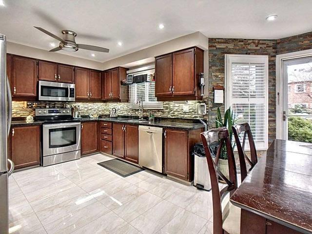 63 Leeward Dr, House detached with 4 bedrooms, 3 bathrooms and 4 parking in Brampton ON | Image 27