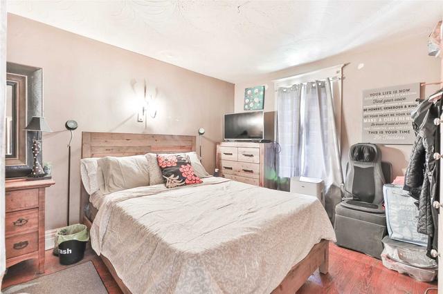 147 Margueretta St, House detached with 4 bedrooms, 3 bathrooms and 3 parking in Toronto ON | Image 14