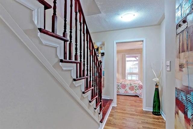 45 Oates Dr, House attached with 4 bedrooms, 5 bathrooms and 2 parking in Toronto ON | Image 22