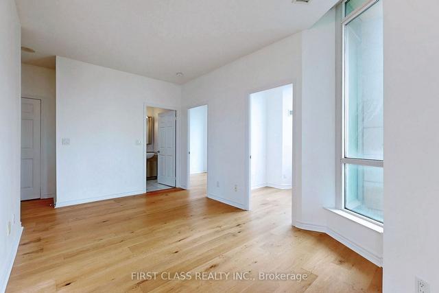 202 - 18 Holmes Ave, Condo with 1 bedrooms, 1 bathrooms and 1 parking in Toronto ON | Image 2