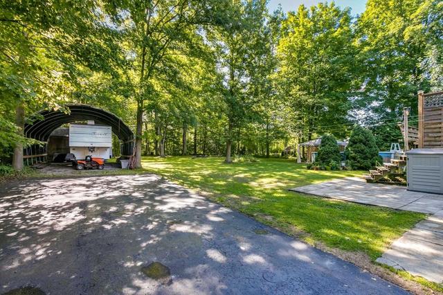 93 Armstrong Crt, House detached with 2 bedrooms, 1 bathrooms and 20 parking in Kawartha Lakes ON | Image 21
