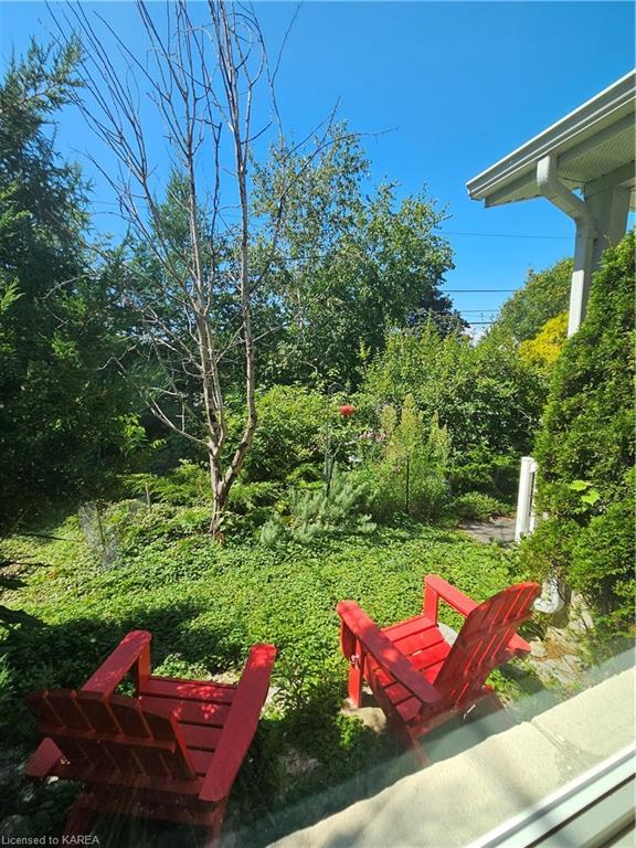 30 Montgomery Boulevard, House detached with 3 bedrooms, 2 bathrooms and null parking in Kingston ON | Image 1