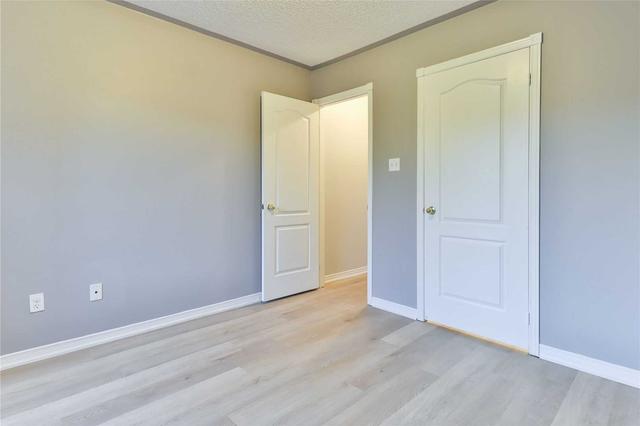 73 Monaco Crt, House attached with 3 bedrooms, 3 bathrooms and 3 parking in Brampton ON | Image 29