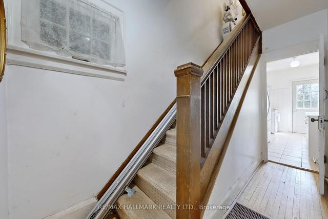 47 Bedford Park Ave, House semidetached with 3 bedrooms, 2 bathrooms and 2 parking in Toronto ON | Image 7