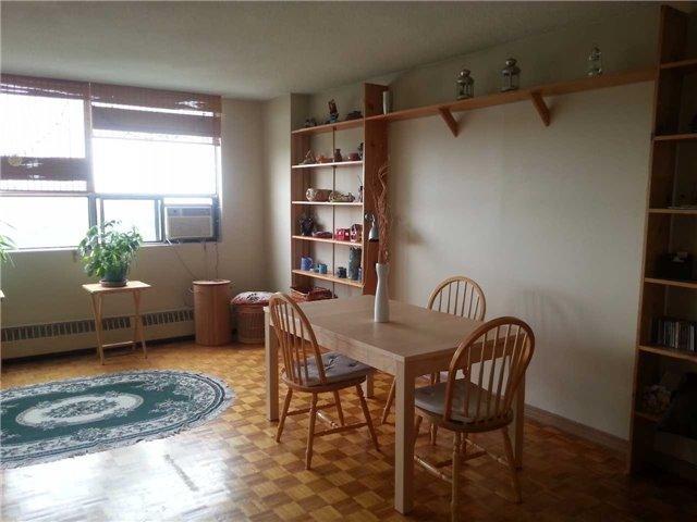 1605 - 45 Sunrise Ave, Condo with 3 bedrooms, 2 bathrooms and 1 parking in Toronto ON | Image 1
