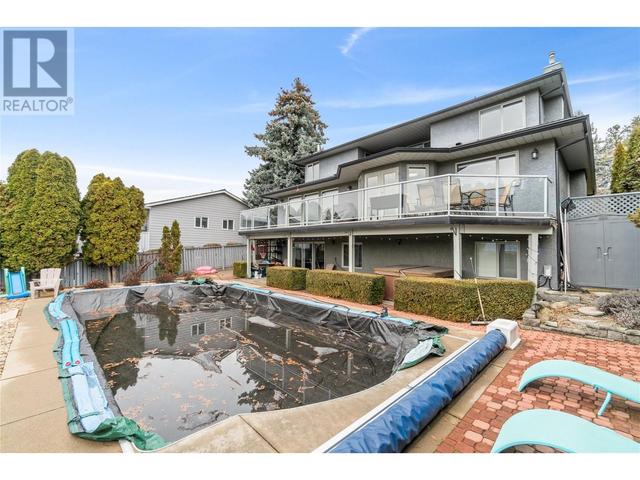 988 Monashee Place, House detached with 6 bedrooms, 3 bathrooms and 4 parking in Kelowna BC | Image 37