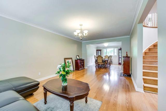 60 Charlton Blvd, House detached with 4 bedrooms, 4 bathrooms and 4 parking in Toronto ON | Image 4