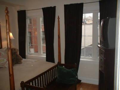 939 Queen St W, House attached with 3 bedrooms, 3 bathrooms and 1 parking in Toronto ON | Image 4