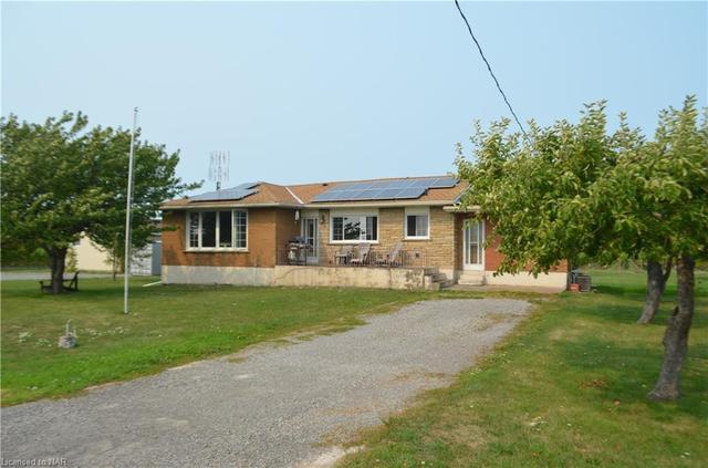 128 Line 4 Road, House detached with 3 bedrooms, 2 bathrooms and null parking in Niagara on the Lake ON | Image 1