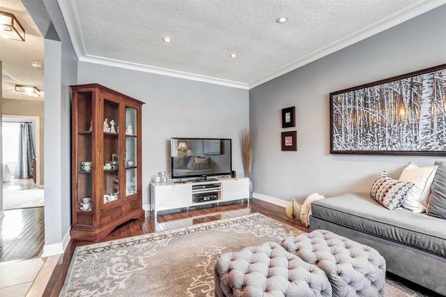 94 Silverhill Dr, House detached with 3 bedrooms, 3 bathrooms and 8 parking in Toronto ON | Image 23