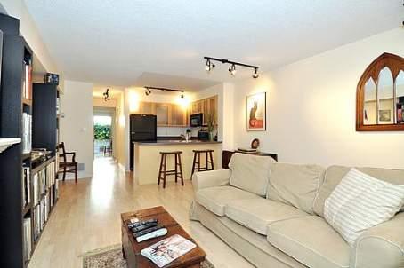 th77 - 208 Niagara St, Townhouse with 1 bedrooms, 1 bathrooms and 1 parking in Toronto ON | Image 3