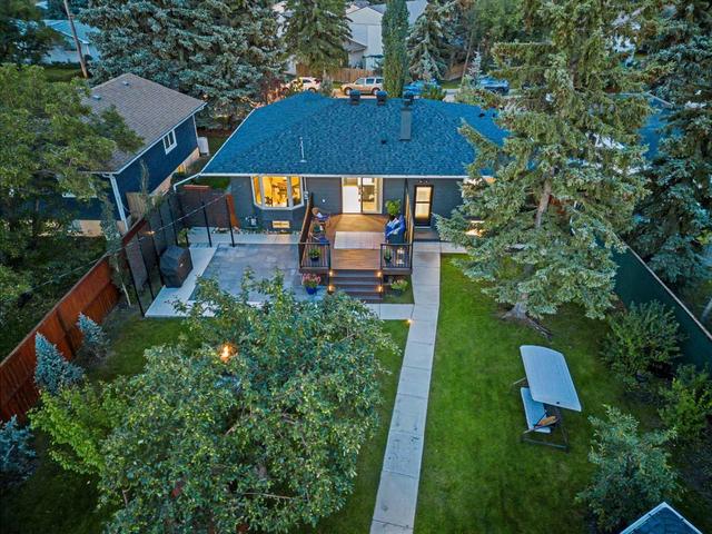 3756 36 Avenue Sw, House detached with 6 bedrooms, 2 bathrooms and 5 parking in Calgary AB | Image 34