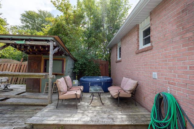 51 Glenview Ave, House detached with 2 bedrooms, 2 bathrooms and 4 parking in Georgina ON | Image 10