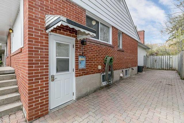 10 Wesley St, House detached with 3 bedrooms, 3 bathrooms and 5 parking in Barrie ON | Image 27