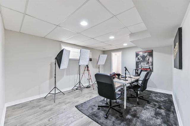 1626 Maple Ridge Dr, House detached with 4 bedrooms, 4 bathrooms and 8 parking in Mississauga ON | Image 22