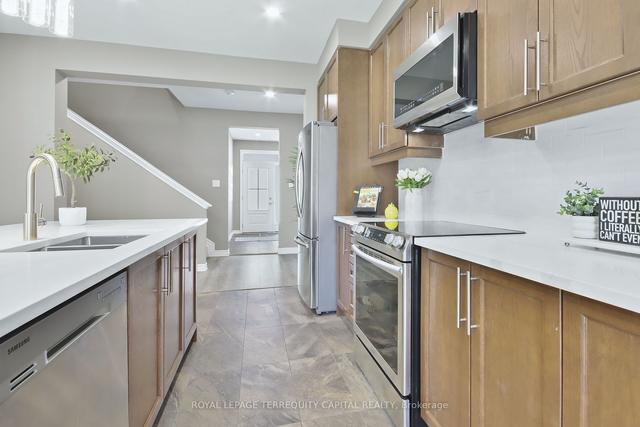 644 Continental Ave, House detached with 3 bedrooms, 3 bathrooms and 4 parking in Ottawa ON | Image 2