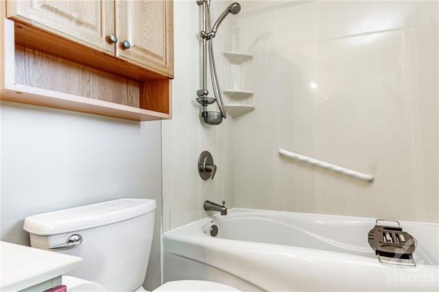 4 pc ensuite  new soaker tub, counter top, taps | Image 14