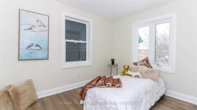 255 Barrie St, House detached with 3 bedrooms, 3 bathrooms and 5 parking in Essa ON | Image 6