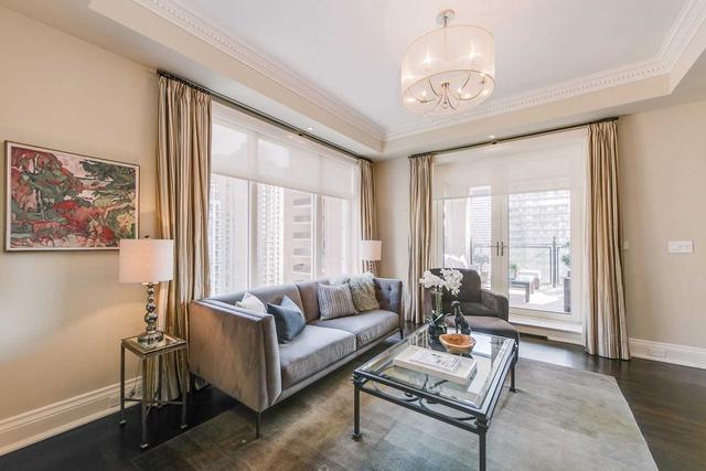 14a - 1 St Thomas St, Condo with 2 bedrooms, 3 bathrooms and 2 parking in Toronto ON | Image 2